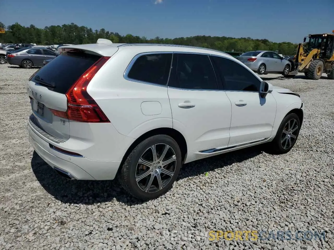 3 Photograph of a damaged car YV4102DL8M1688721 VOLVO XC60 2021