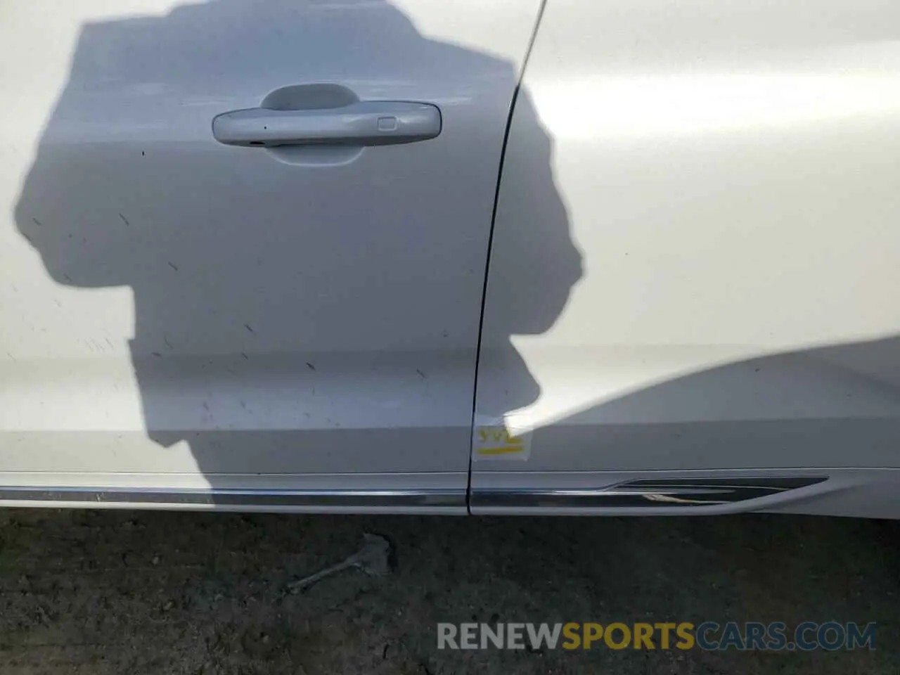 12 Photograph of a damaged car YV4102DL8M1861671 VOLVO XC60 2021