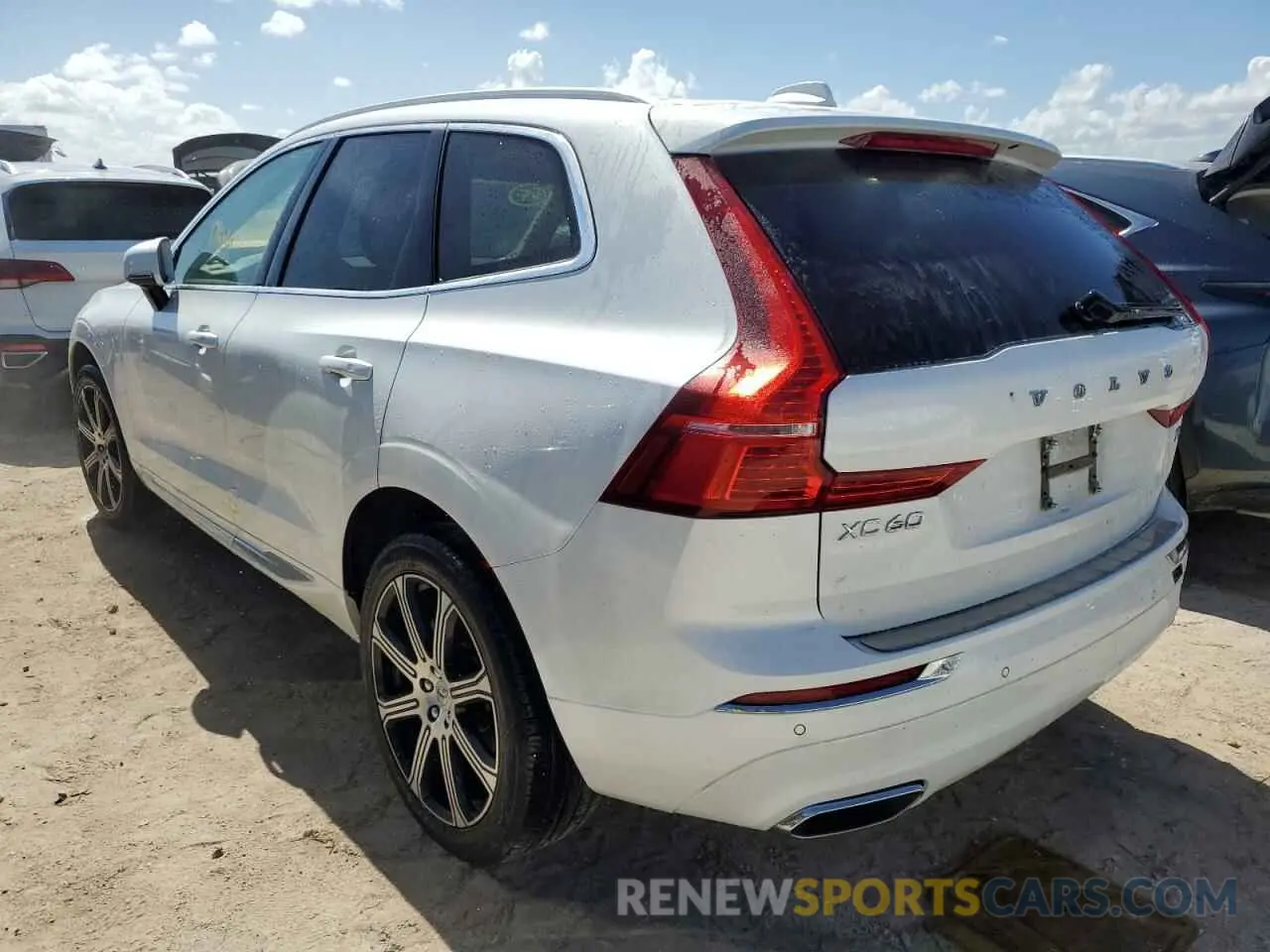 2 Photograph of a damaged car YV4102DL8M1861671 VOLVO XC60 2021