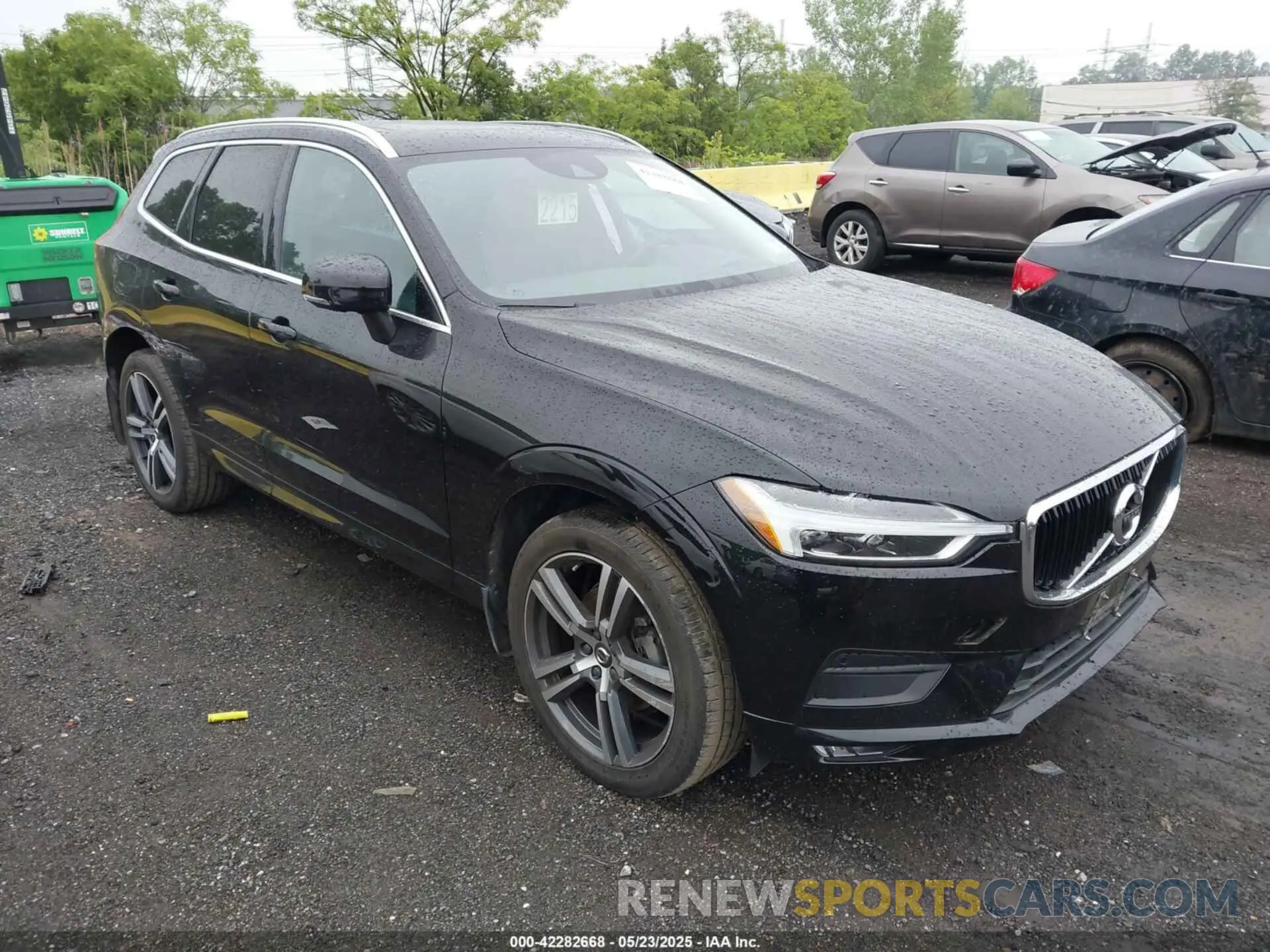 1 Photograph of a damaged car YV4102RK0M1675302 VOLVO XC60 2021