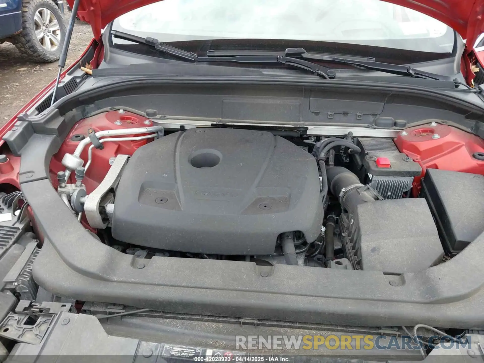 10 Photograph of a damaged car YV4102RK0M1738057 VOLVO XC60 2021