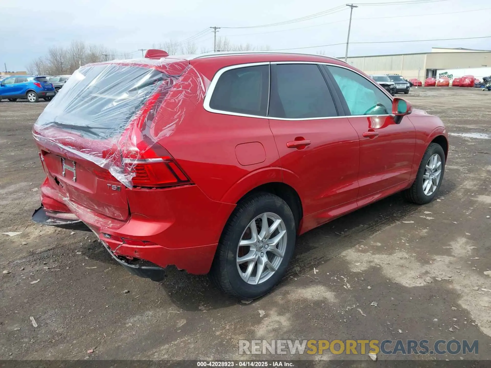 4 Photograph of a damaged car YV4102RK0M1738057 VOLVO XC60 2021