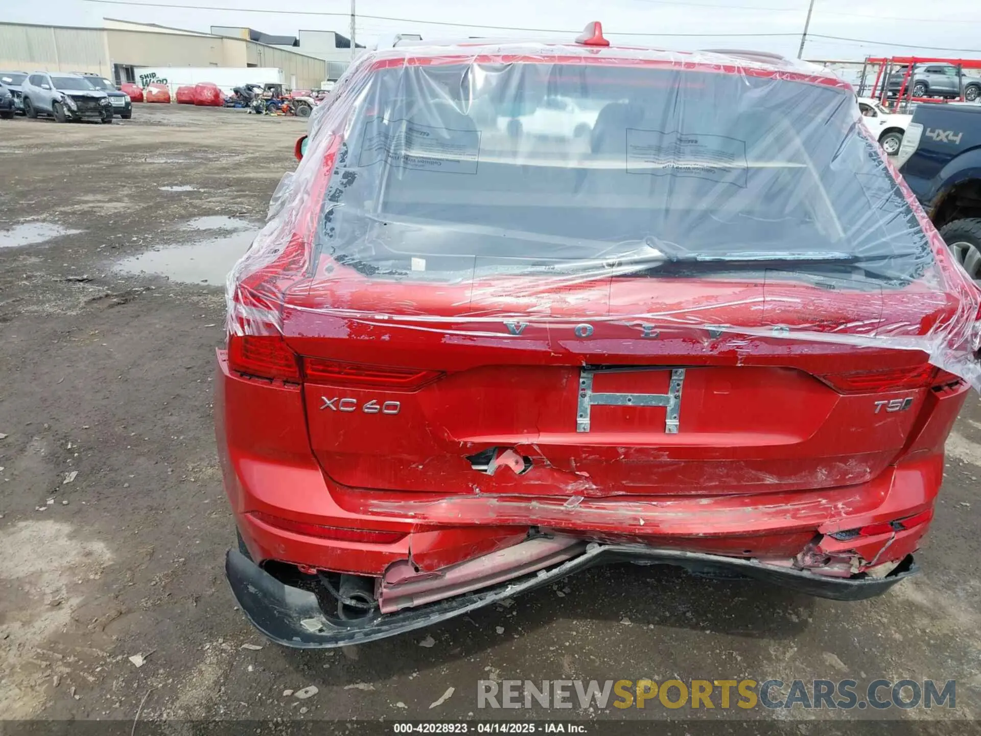 6 Photograph of a damaged car YV4102RK0M1738057 VOLVO XC60 2021