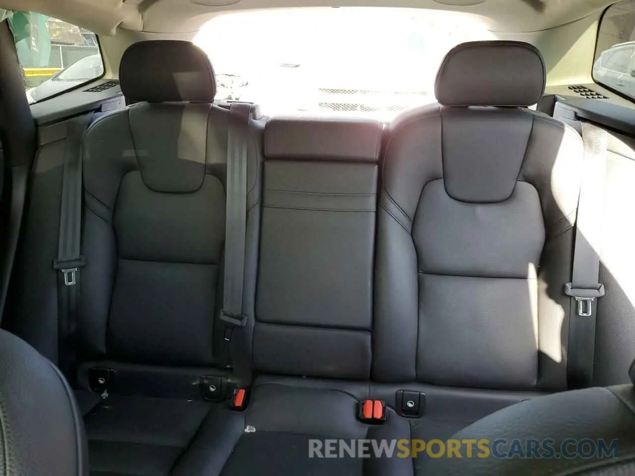 10 Photograph of a damaged car YV4102RK0M1854326 VOLVO XC60 2021