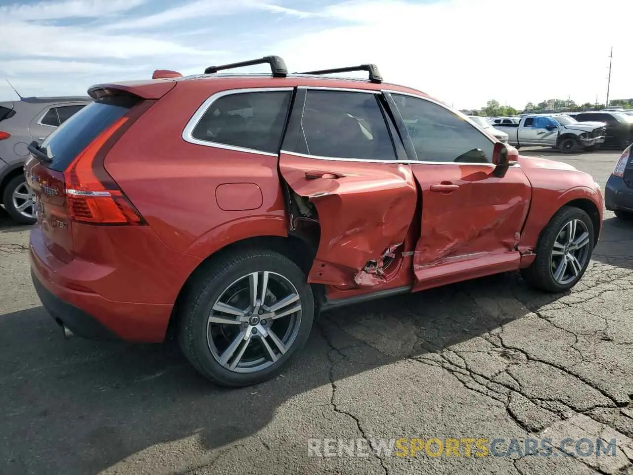 3 Photograph of a damaged car YV4102RK0M1854326 VOLVO XC60 2021