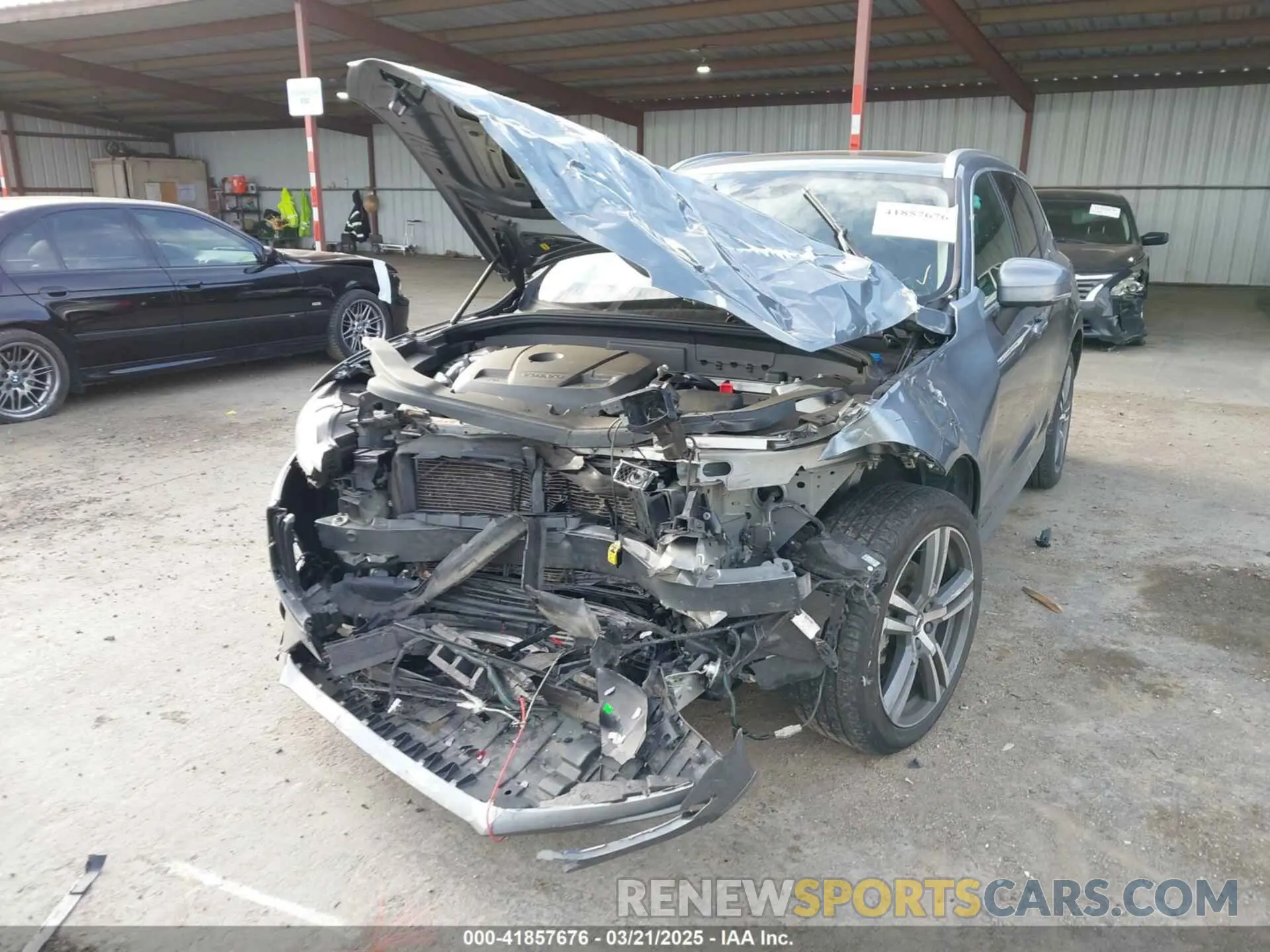 6 Photograph of a damaged car YV4102RK1M1715757 VOLVO XC60 2021
