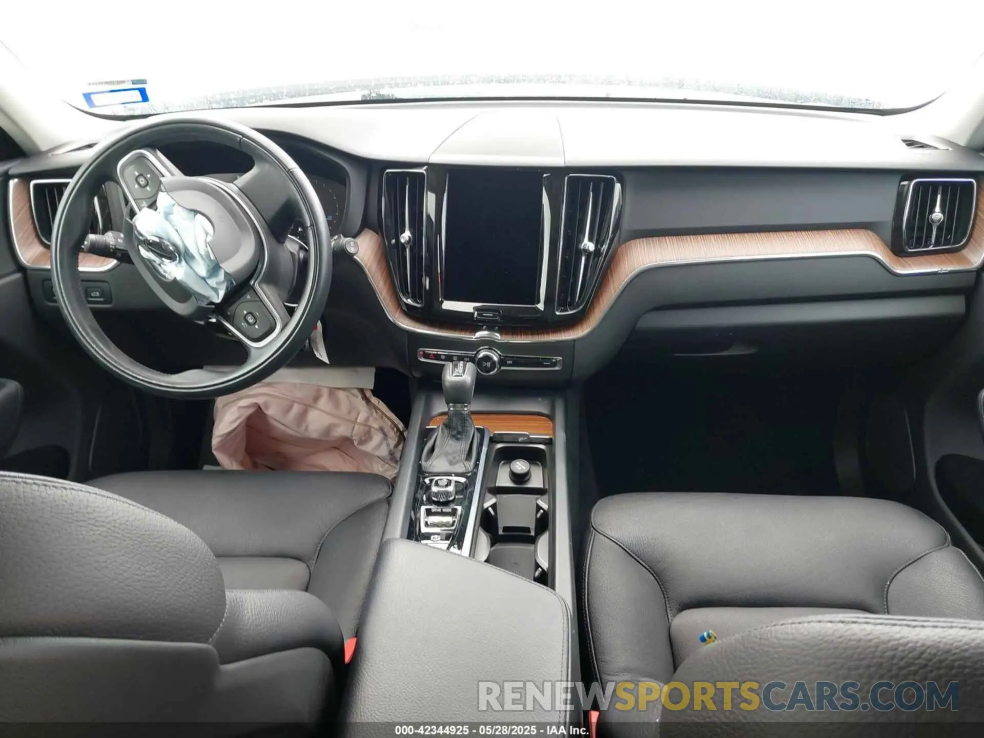 5 Photograph of a damaged car YV4102RK1M1862337 VOLVO XC60 2021