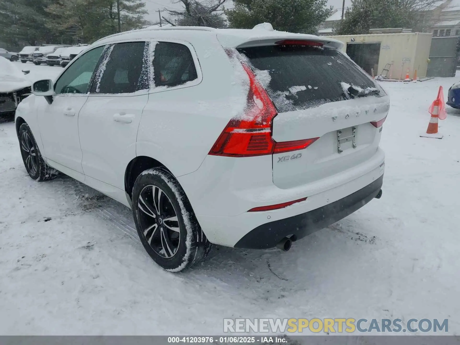 3 Photograph of a damaged car YV4102RK1M1882118 VOLVO XC60 2021