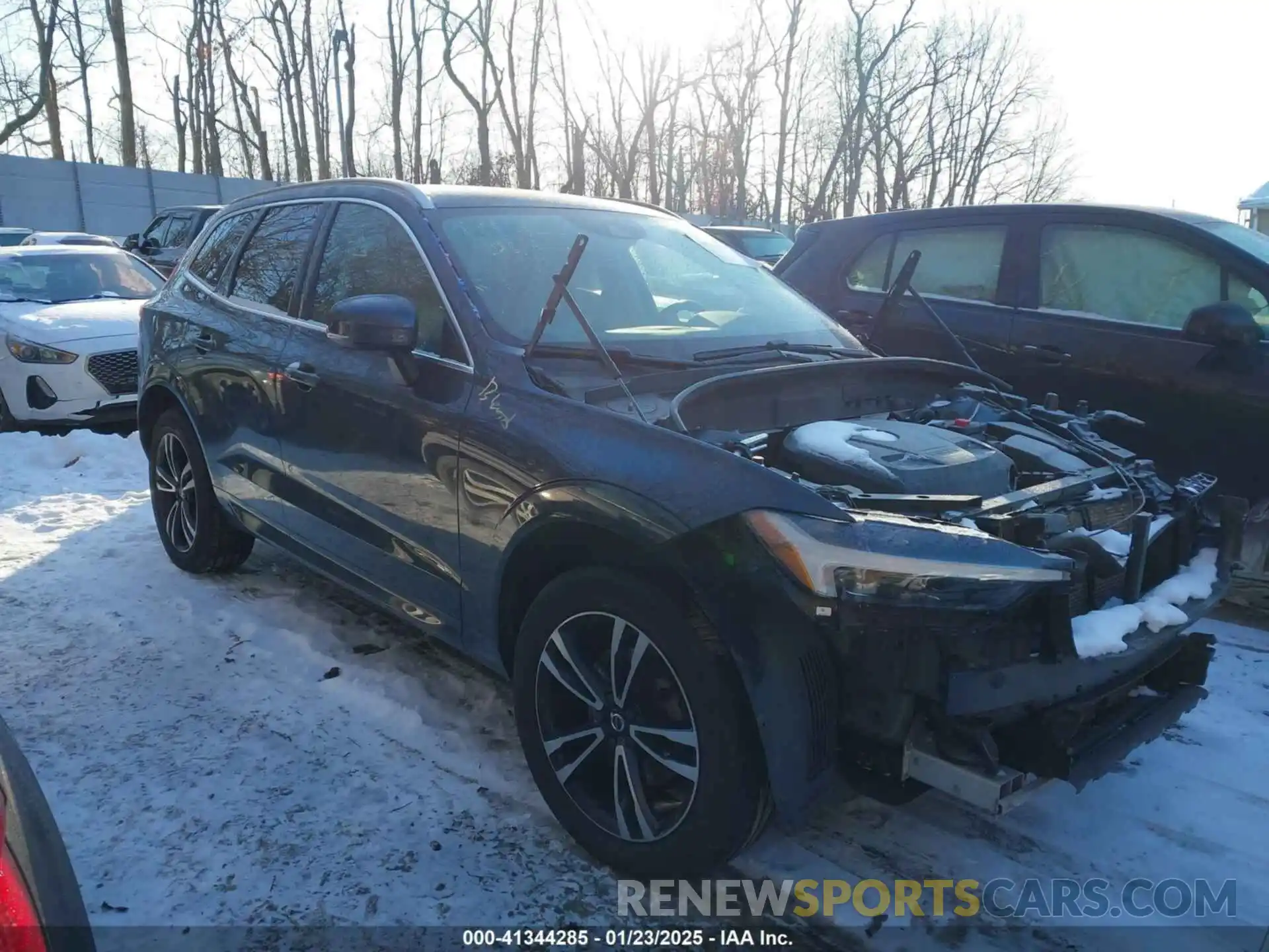 1 Photograph of a damaged car YV4102RK2M1825023 VOLVO XC60 2021