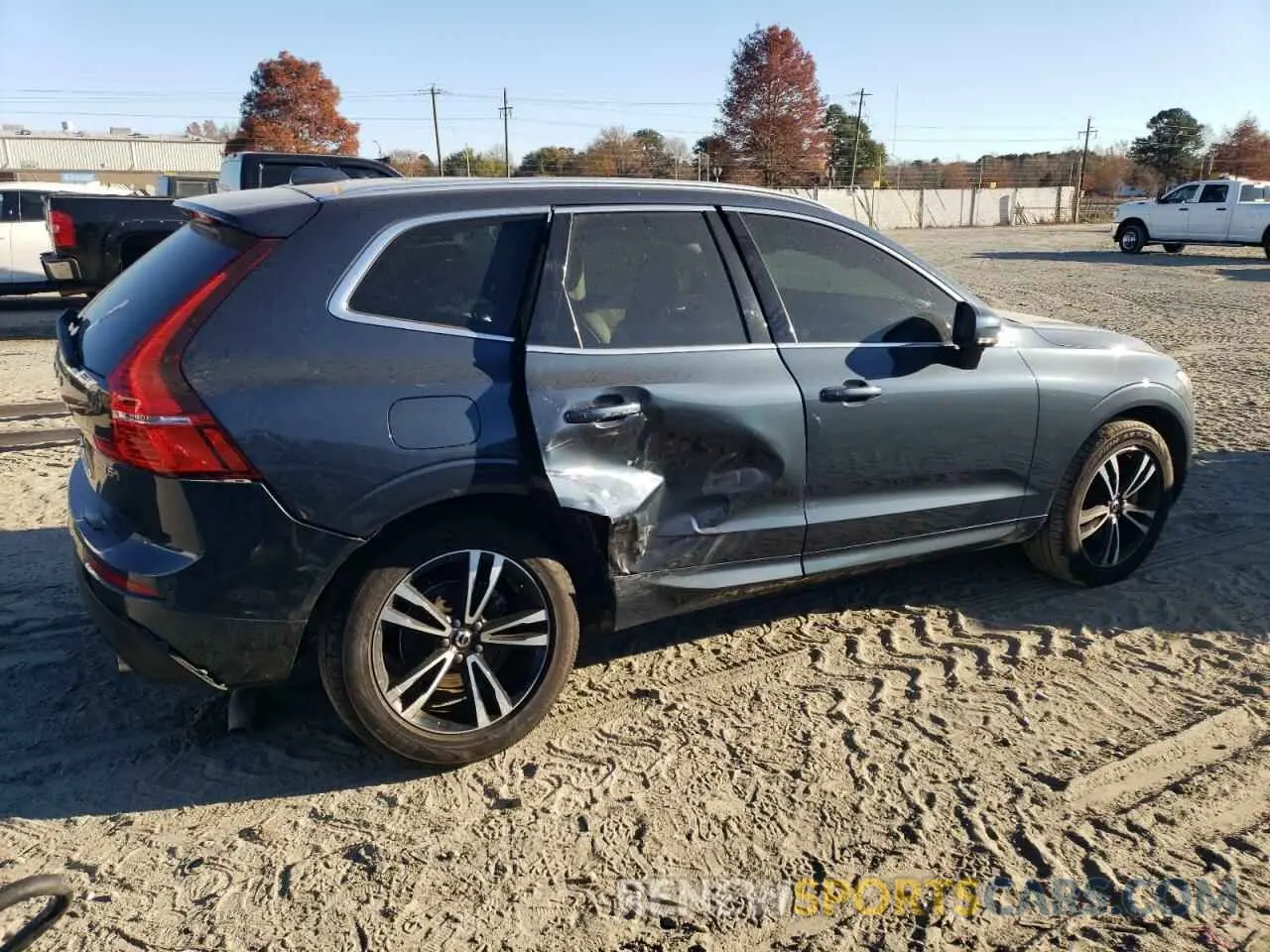3 Photograph of a damaged car YV4102RK2M1874965 VOLVO XC60 2021