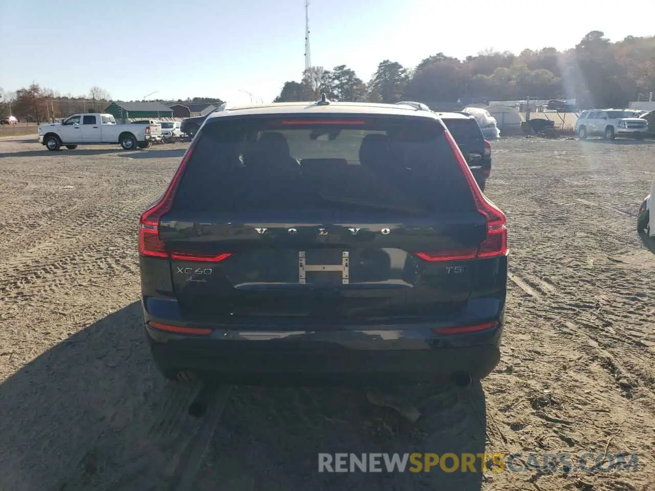 6 Photograph of a damaged car YV4102RK2M1874965 VOLVO XC60 2021