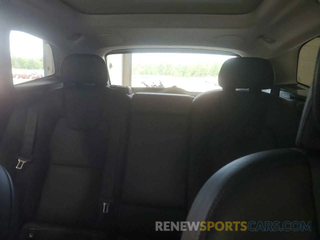 10 Photograph of a damaged car YV4102RK2M1886212 VOLVO XC60 2021