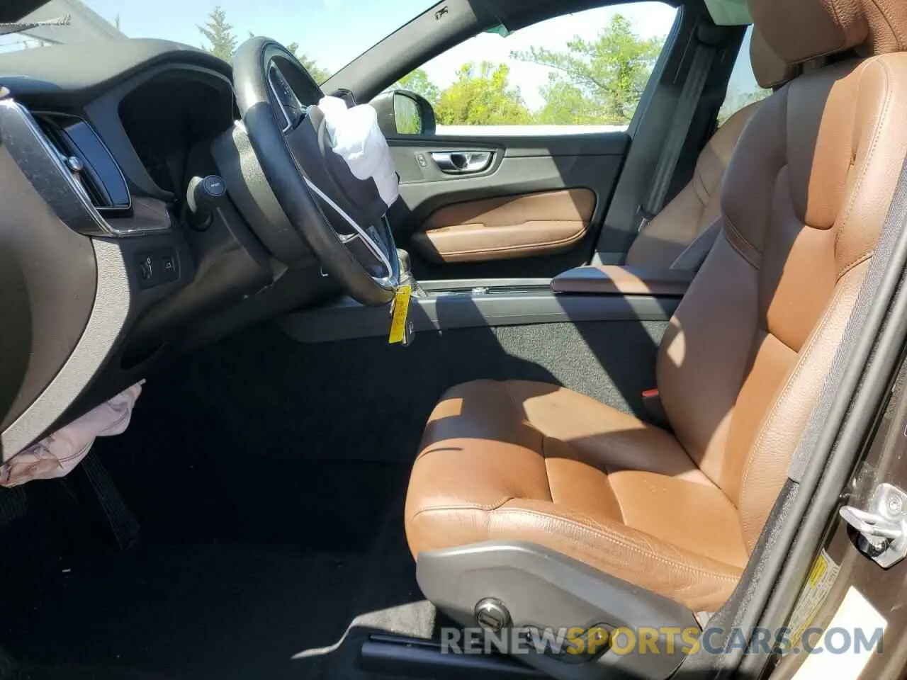 7 Photograph of a damaged car YV4102RK3M1722743 VOLVO XC60 2021