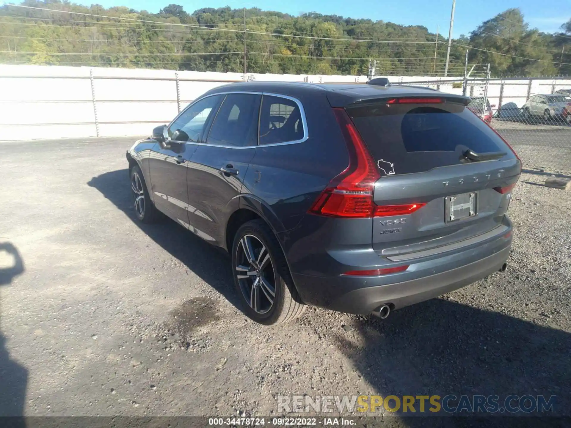 3 Photograph of a damaged car YV4102RK3M1800132 VOLVO XC60 2021