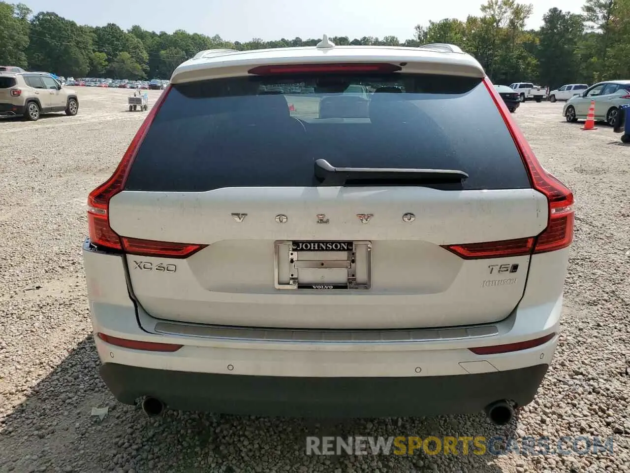 6 Photograph of a damaged car YV4102RK3M1809932 VOLVO XC60 2021