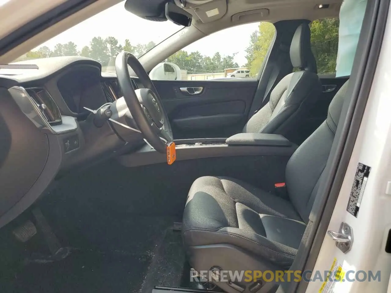 7 Photograph of a damaged car YV4102RK3M1809932 VOLVO XC60 2021