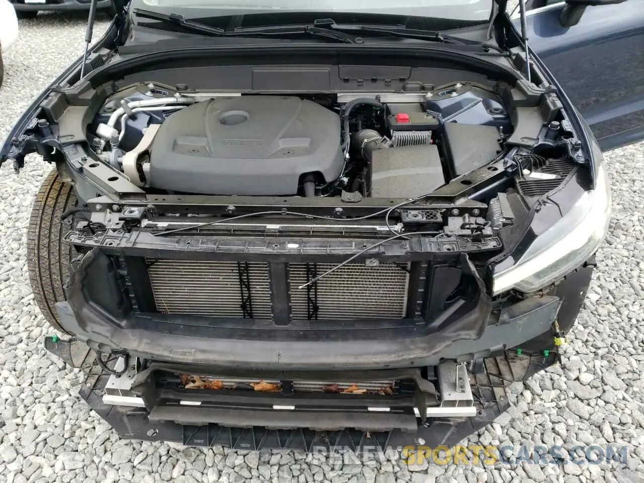 12 Photograph of a damaged car YV4102RK3M1822938 VOLVO XC60 2021