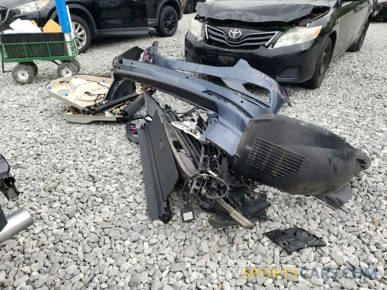 13 Photograph of a damaged car YV4102RK3M1822938 VOLVO XC60 2021