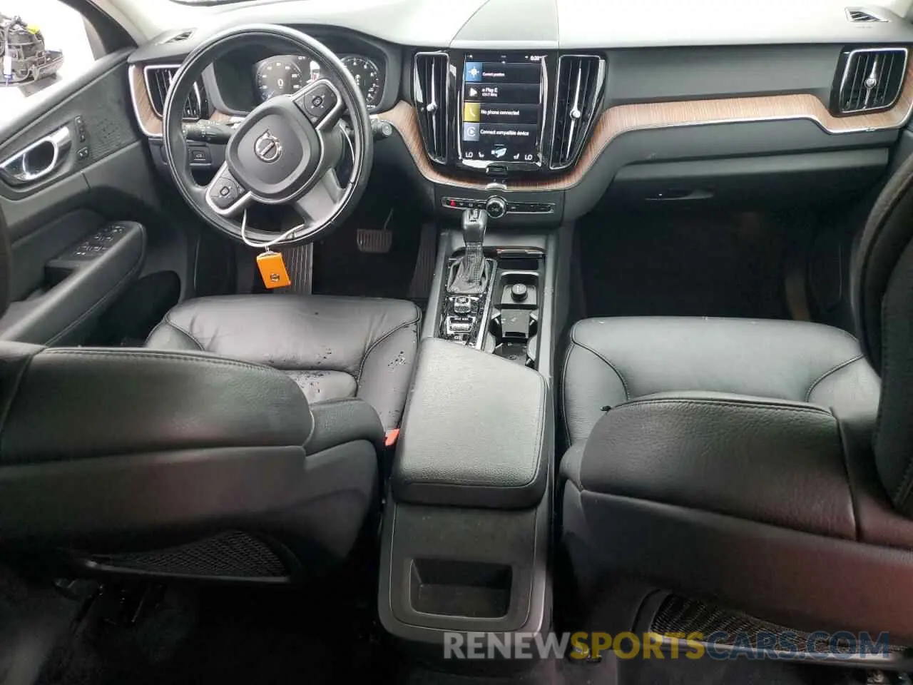 8 Photograph of a damaged car YV4102RK4M1699277 VOLVO XC60 2021