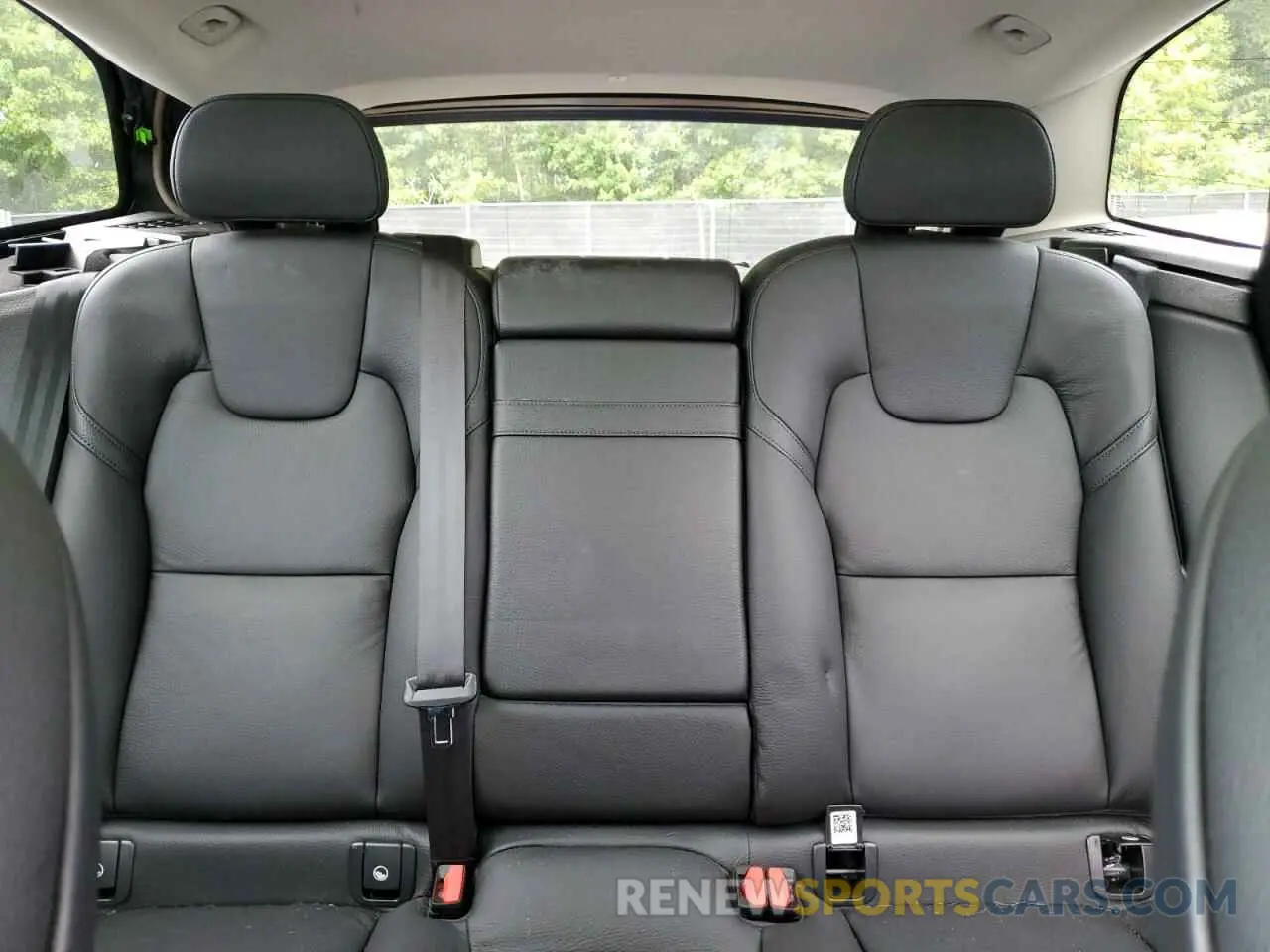 10 Photograph of a damaged car YV4102RK4M1740149 VOLVO XC60 2021