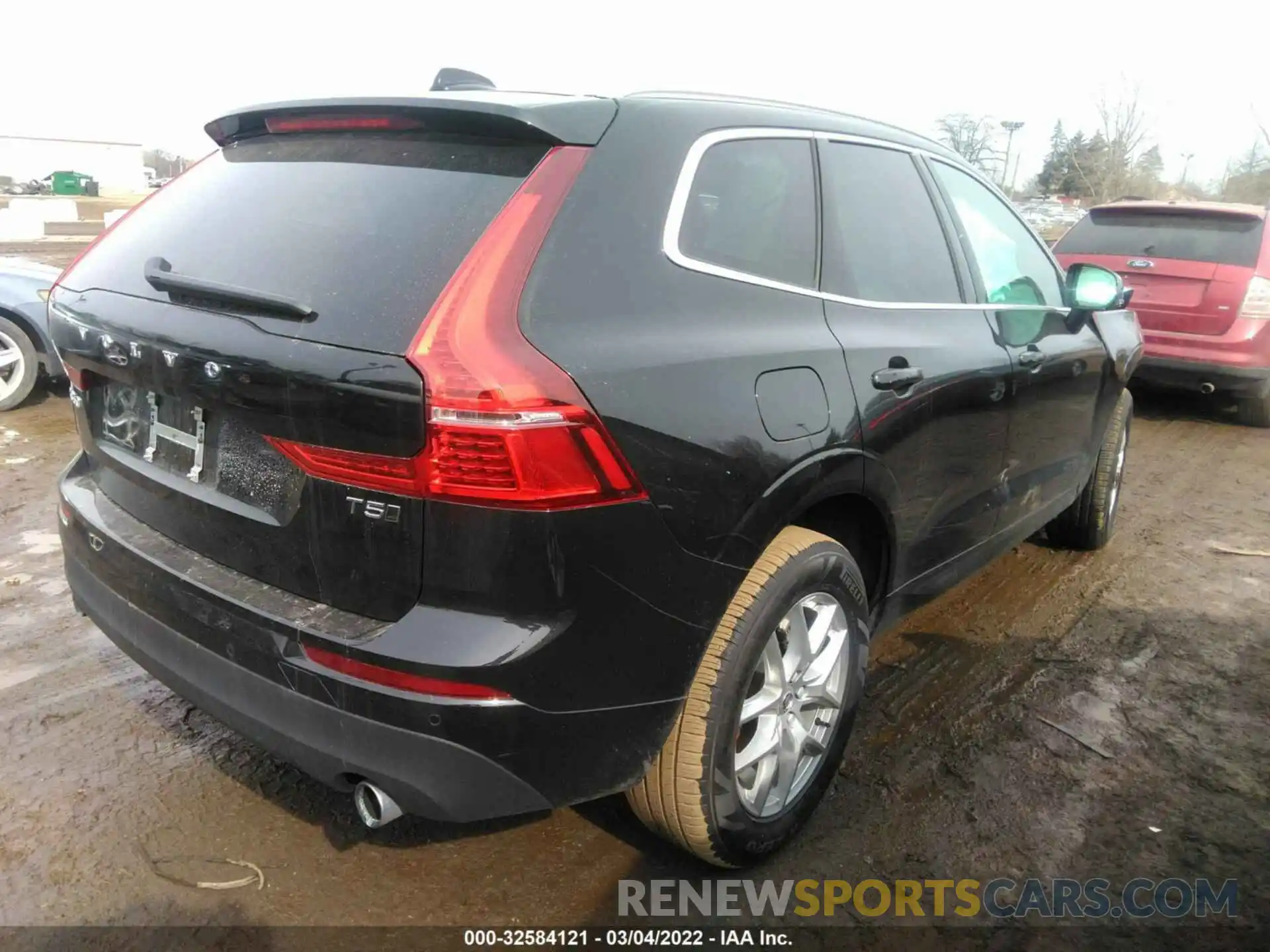 4 Photograph of a damaged car YV4102RK4M1805632 VOLVO XC60 2021