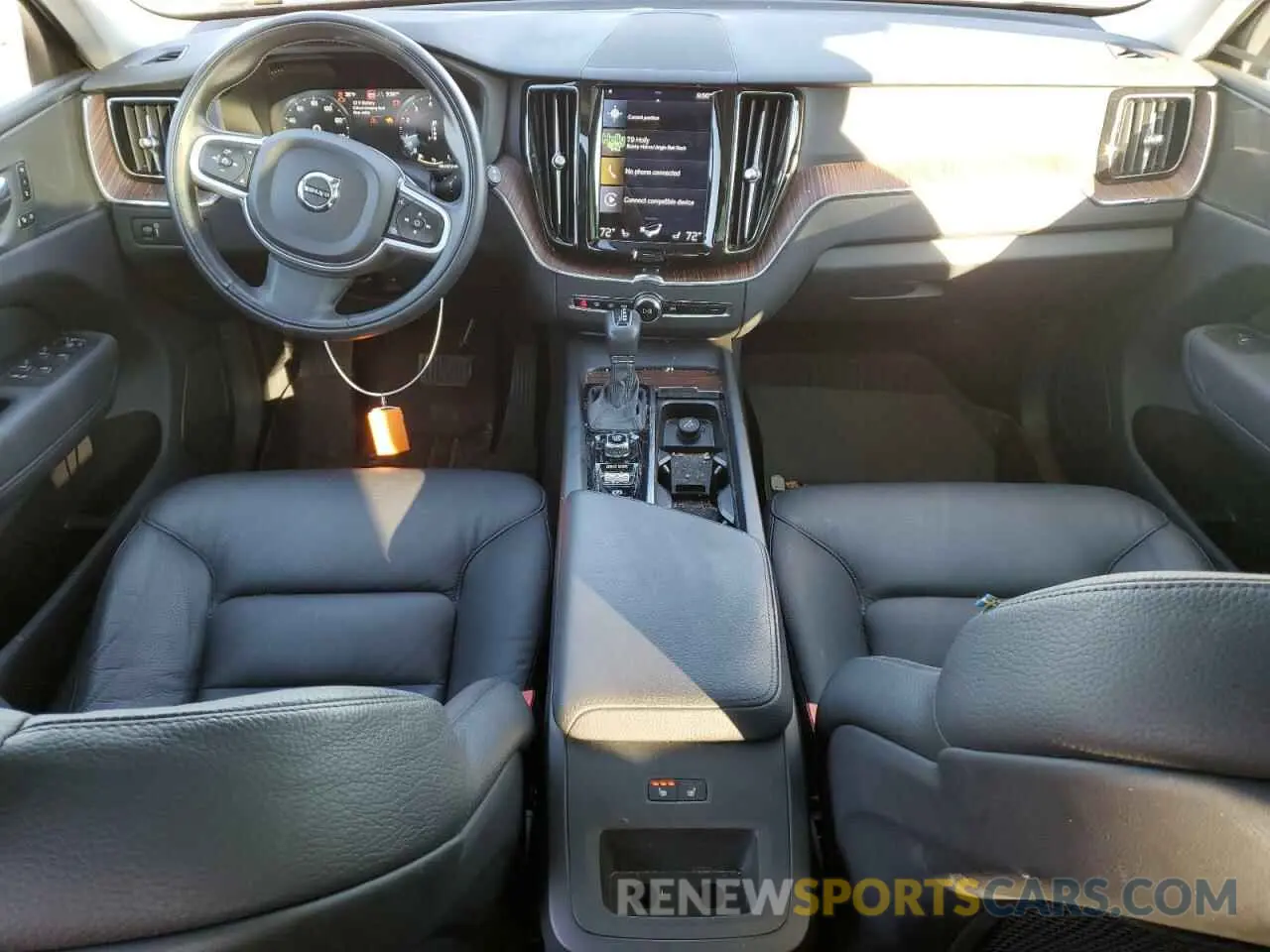 8 Photograph of a damaged car YV4102RK4M1820308 VOLVO XC60 2021