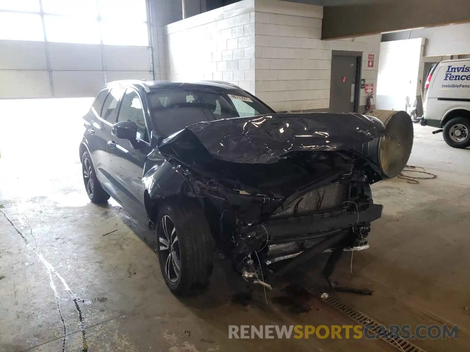 1 Photograph of a damaged car YV4102RK6M1686174 VOLVO XC60 2021