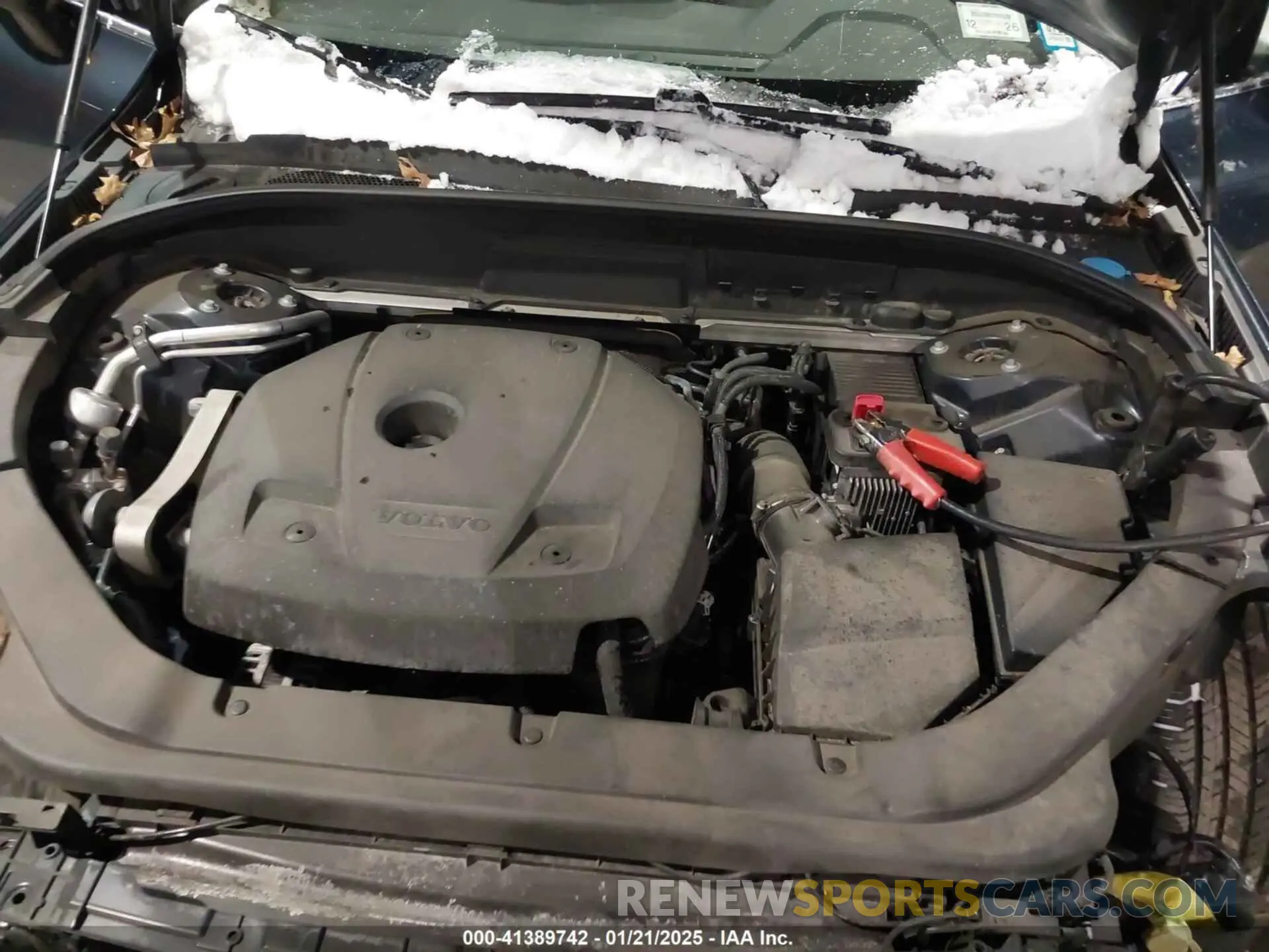 10 Photograph of a damaged car YV4102RK6M1740282 VOLVO XC60 2021