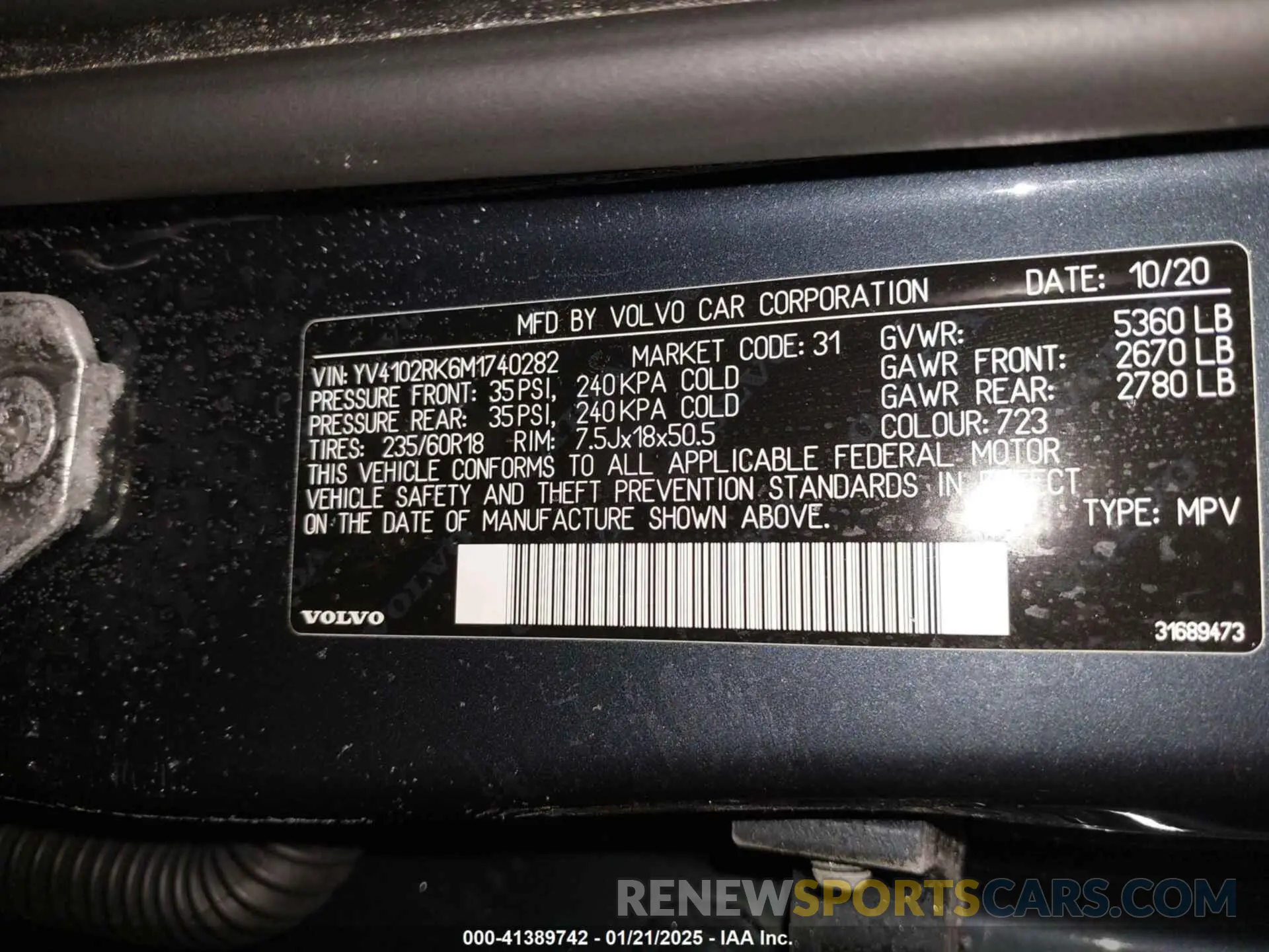 9 Photograph of a damaged car YV4102RK6M1740282 VOLVO XC60 2021