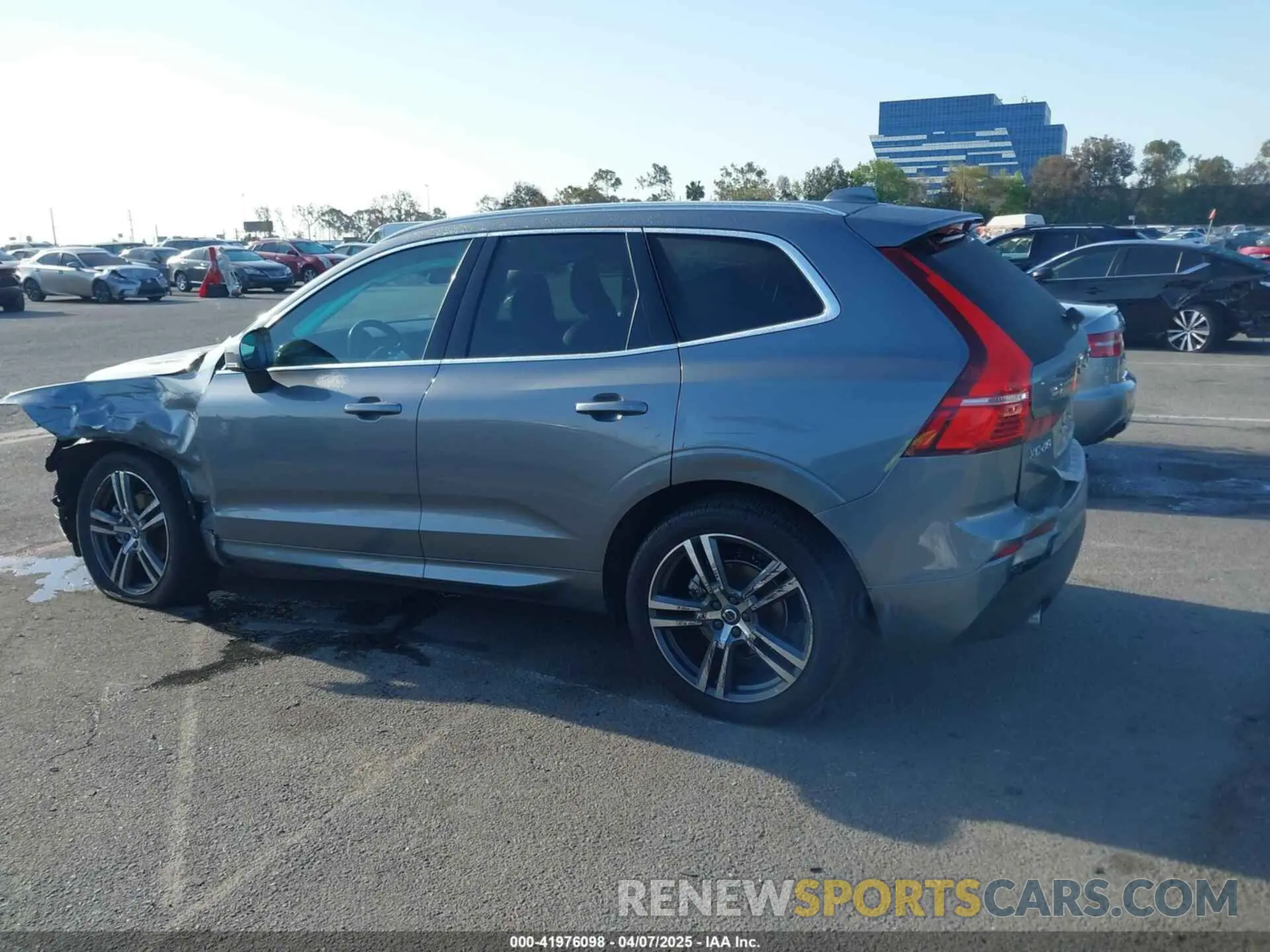 15 Photograph of a damaged car YV4102RK7M1860026 VOLVO XC60 2021