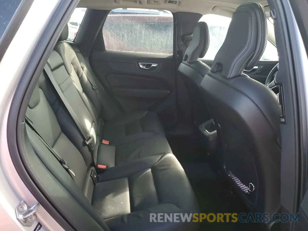 11 Photograph of a damaged car YV4102RK7M1875500 VOLVO XC60 2021