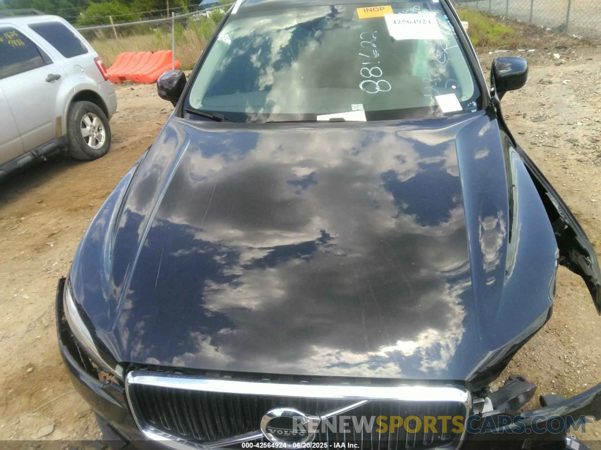 10 Photograph of a damaged car YV4102RK7M1881622 VOLVO XC60 2021