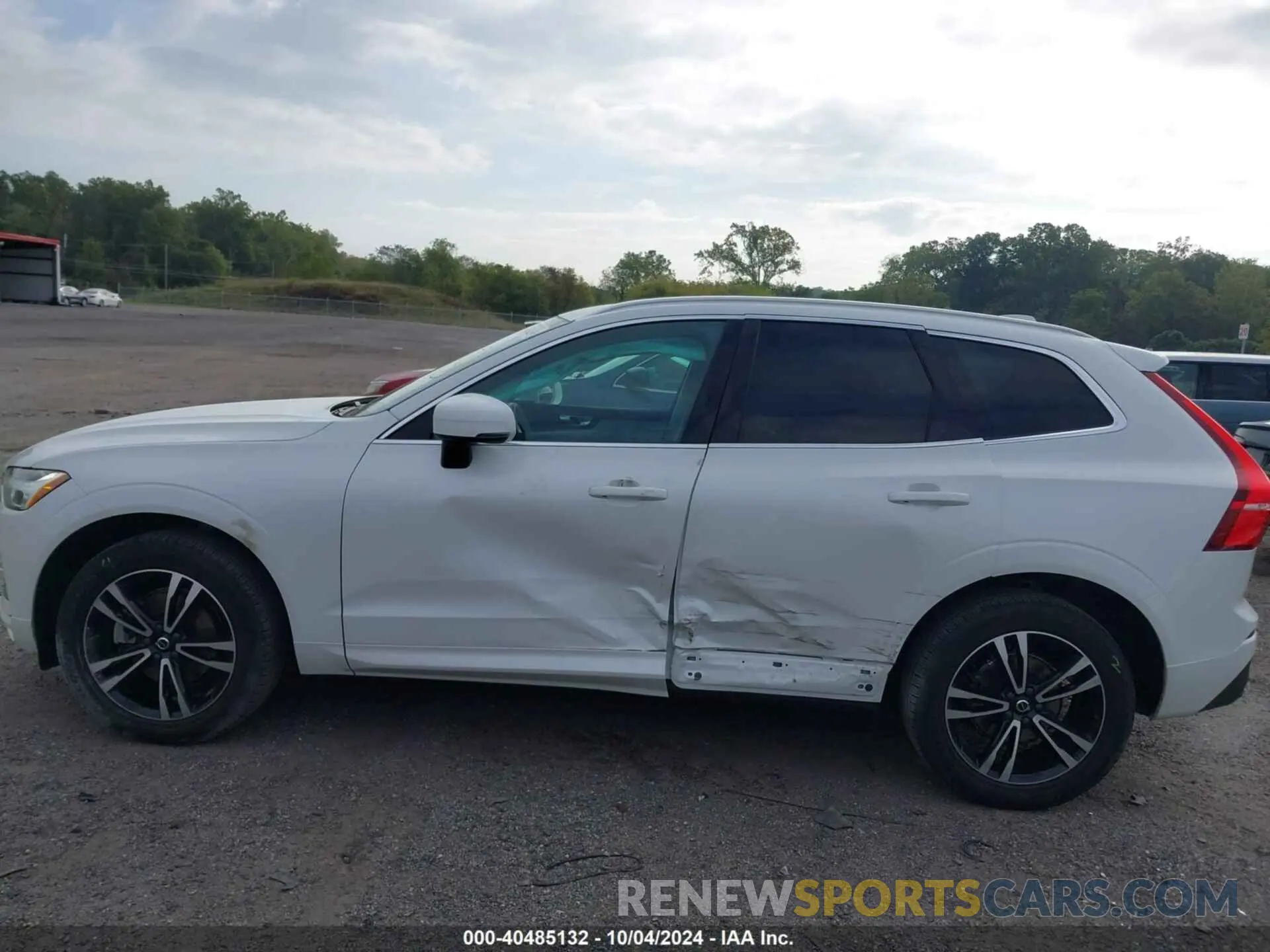 14 Photograph of a damaged car YV4102RK8M1682546 VOLVO XC60 2021