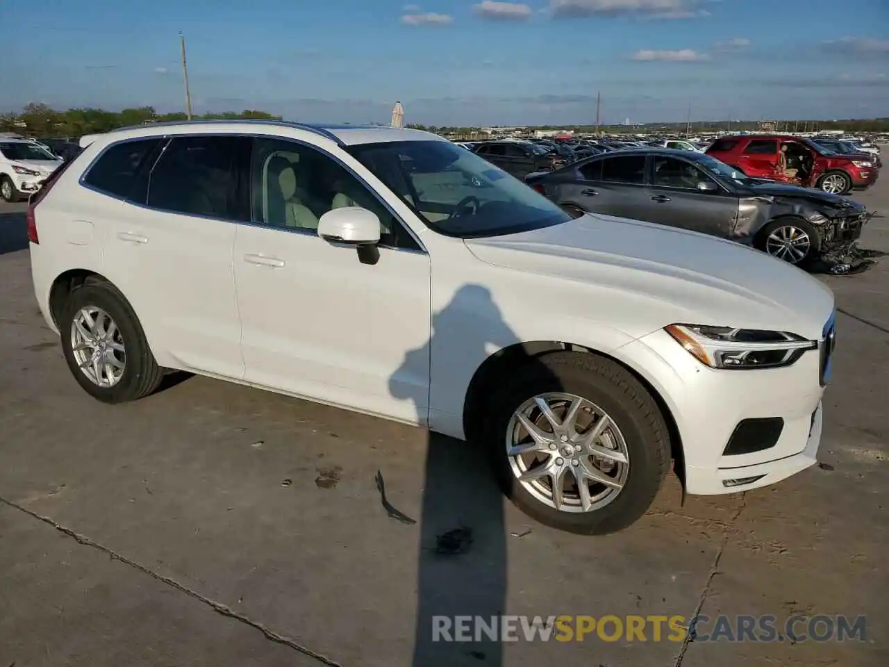 4 Photograph of a damaged car YV4102RK8M1737870 VOLVO XC60 2021