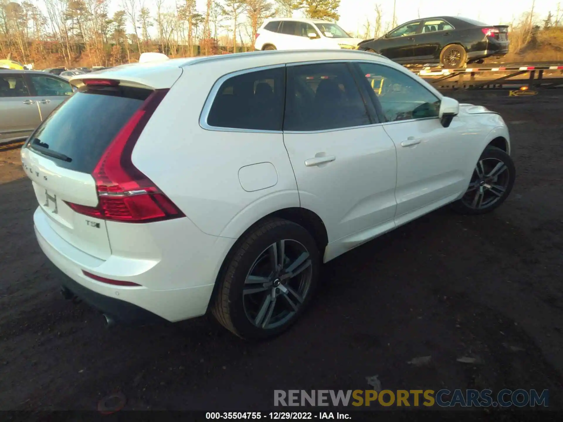 4 Photograph of a damaged car YV4102RK8M1763711 VOLVO XC60 2021