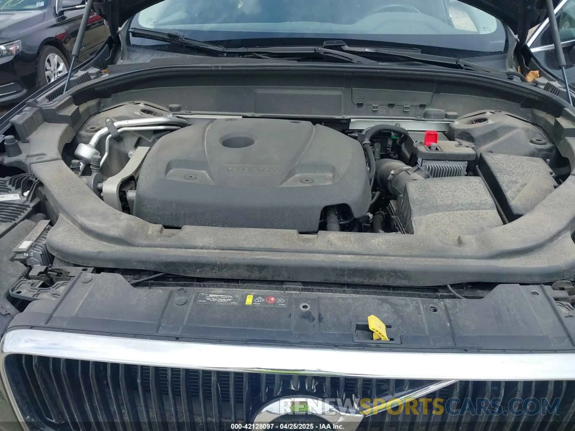 10 Photograph of a damaged car YV4102RKXM1739748 VOLVO XC60 2021