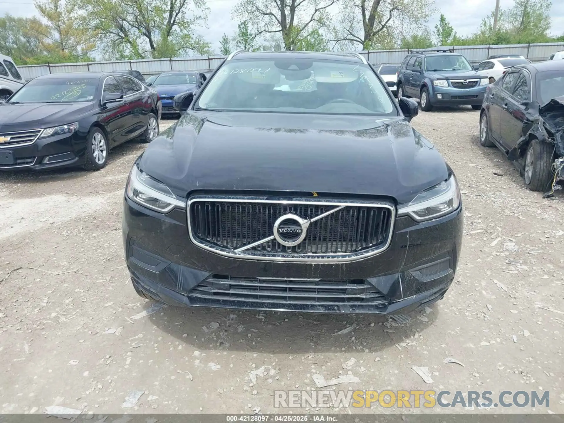 12 Photograph of a damaged car YV4102RKXM1739748 VOLVO XC60 2021