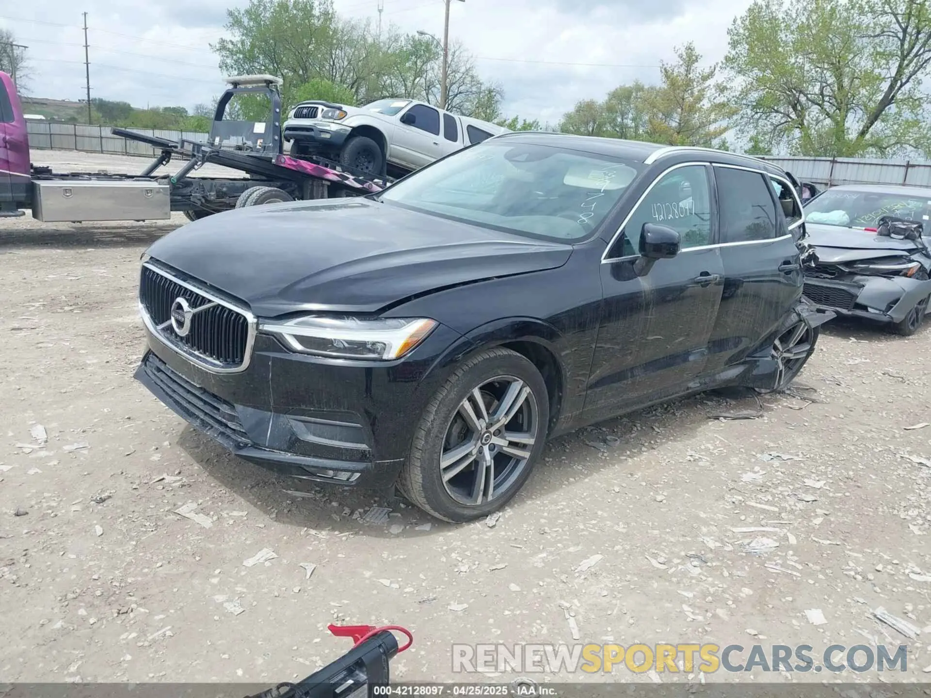 2 Photograph of a damaged car YV4102RKXM1739748 VOLVO XC60 2021