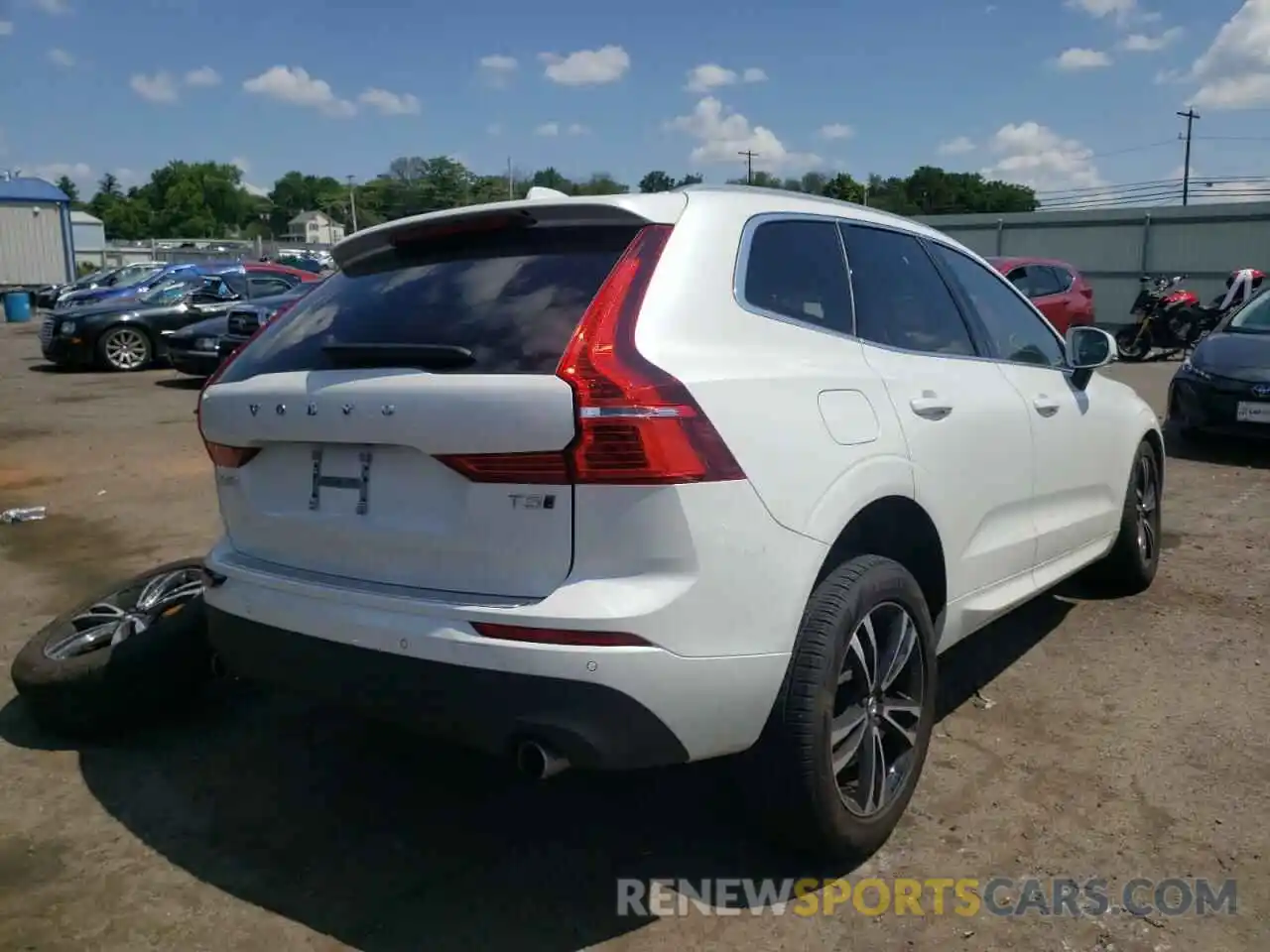 4 Photograph of a damaged car YV4102RKXM1869741 VOLVO XC60 2021