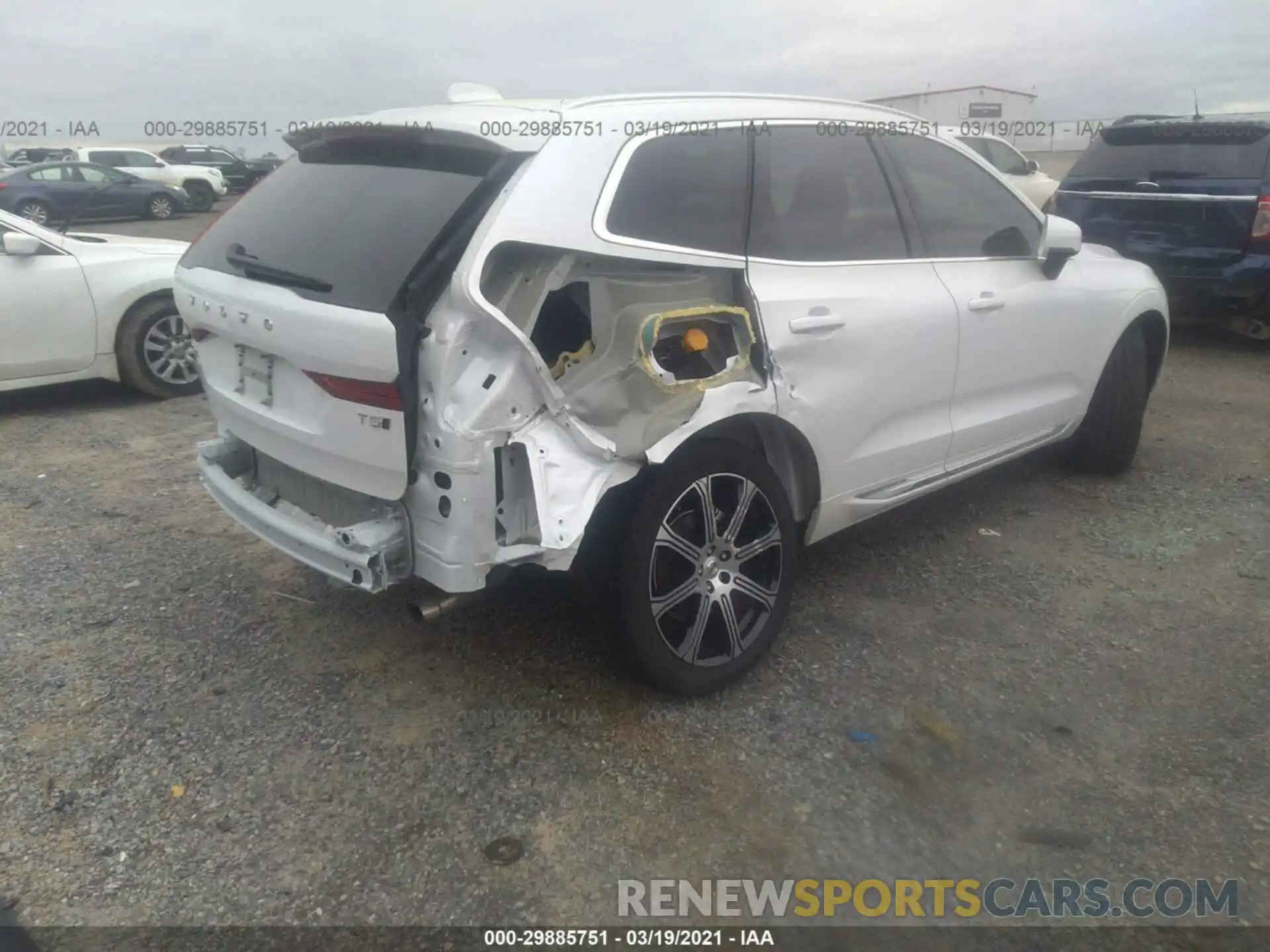 4 Photograph of a damaged car YV4102RL1M1684910 VOLVO XC60 2021