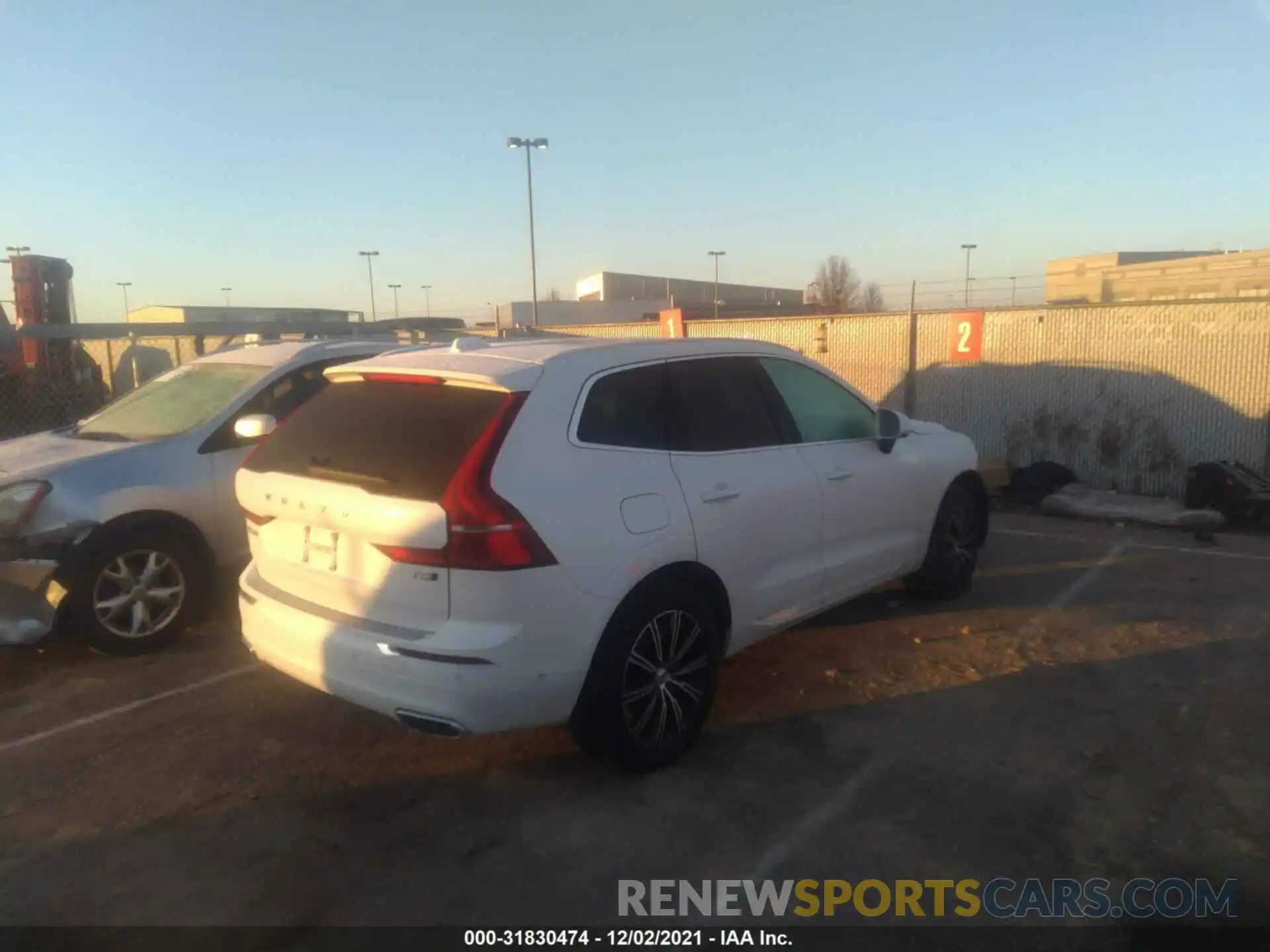 4 Photograph of a damaged car YV4102RL5M1734384 VOLVO XC60 2021