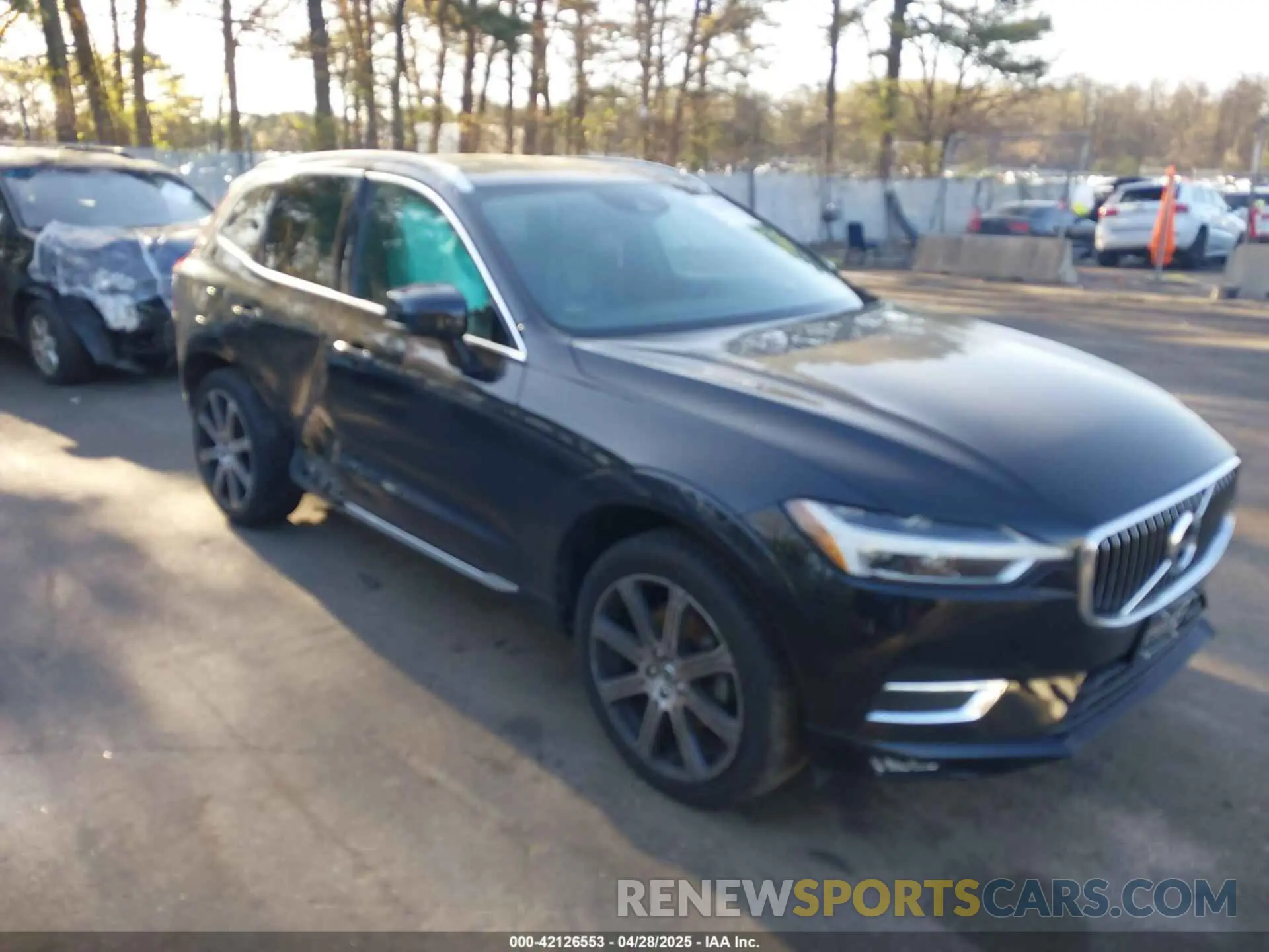 1 Photograph of a damaged car YV4102RL6M1682439 VOLVO XC60 2021