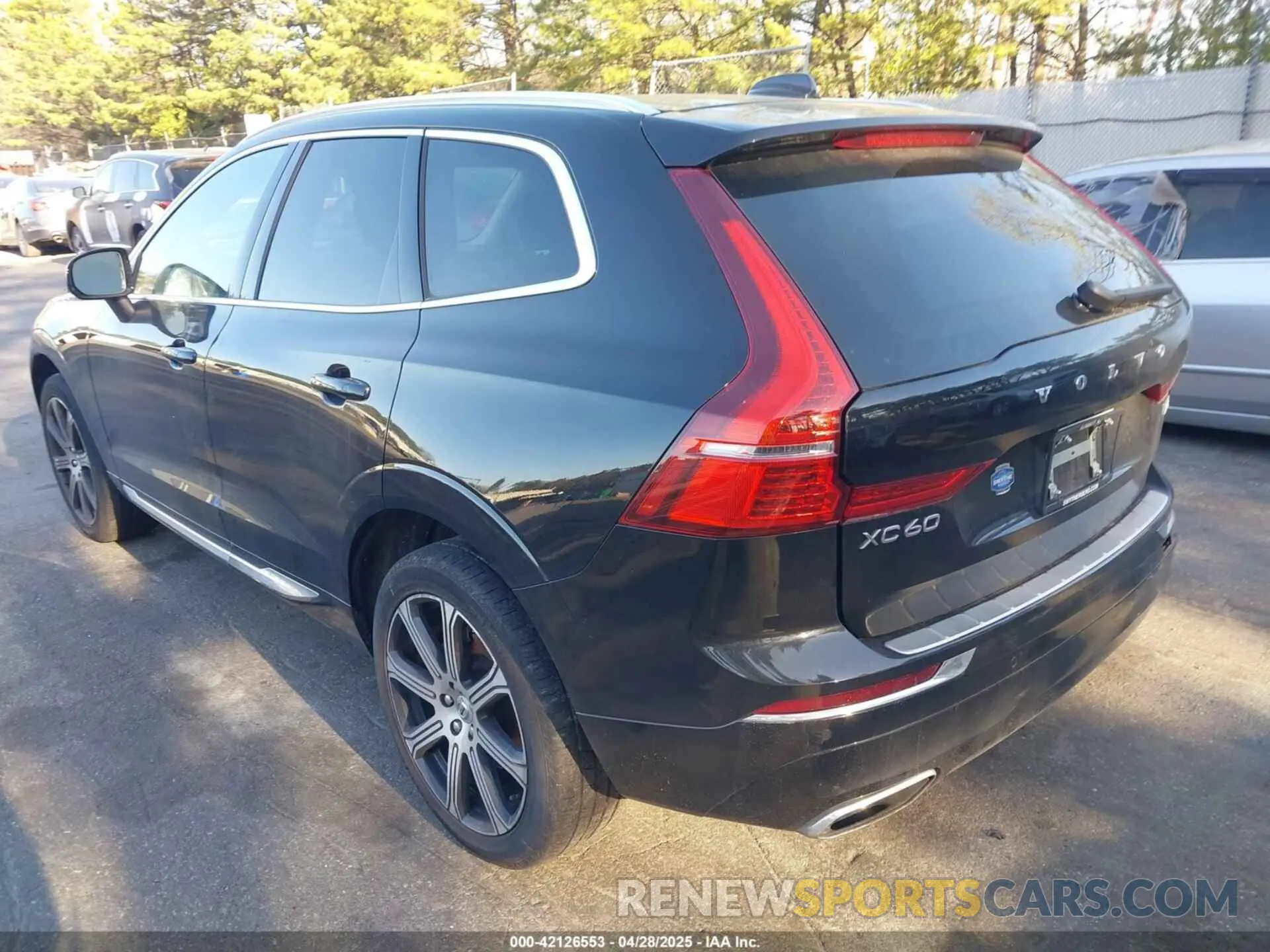 3 Photograph of a damaged car YV4102RL6M1682439 VOLVO XC60 2021
