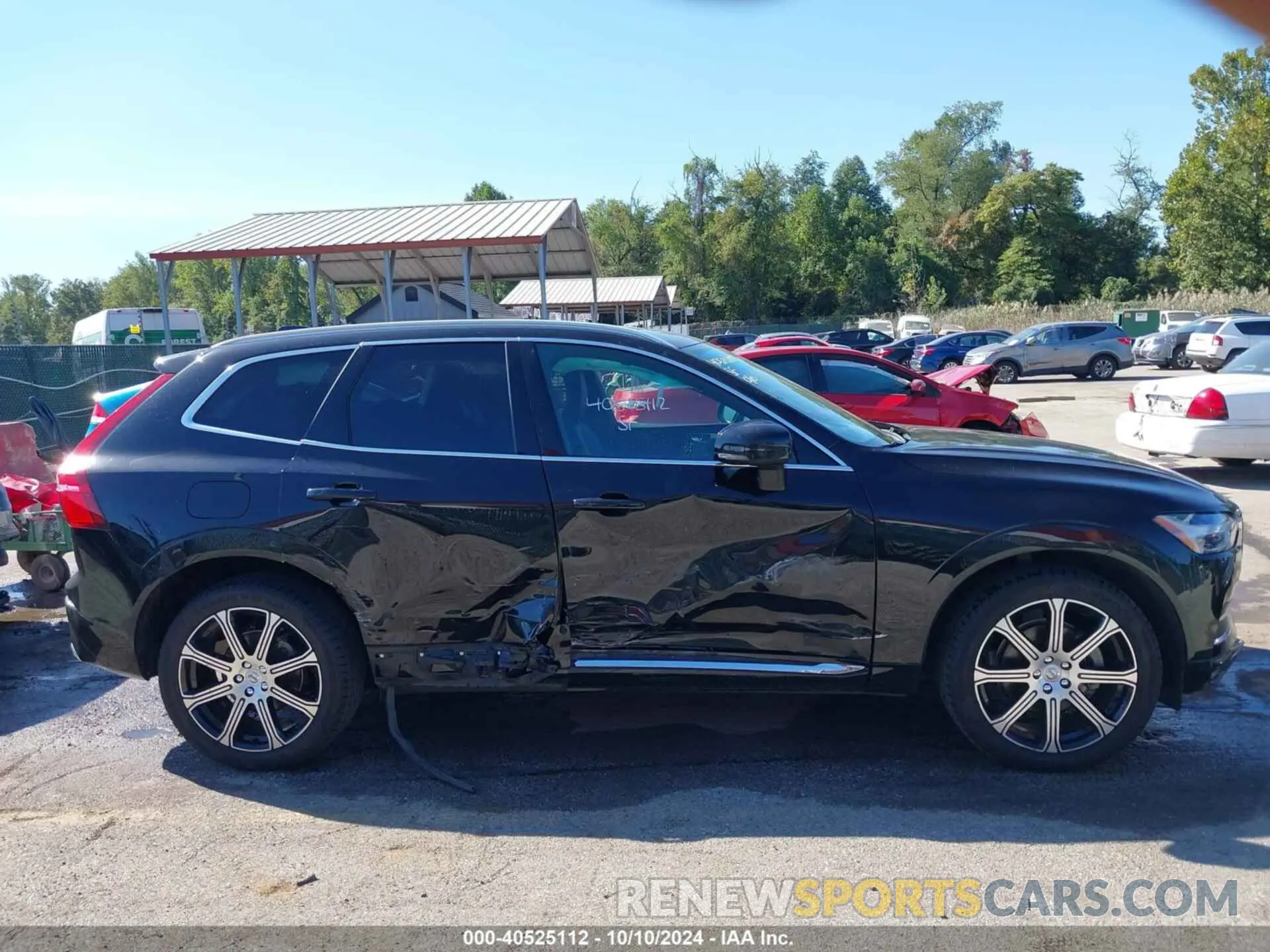 14 Photograph of a damaged car YV4102RL6M1749301 VOLVO XC60 2021