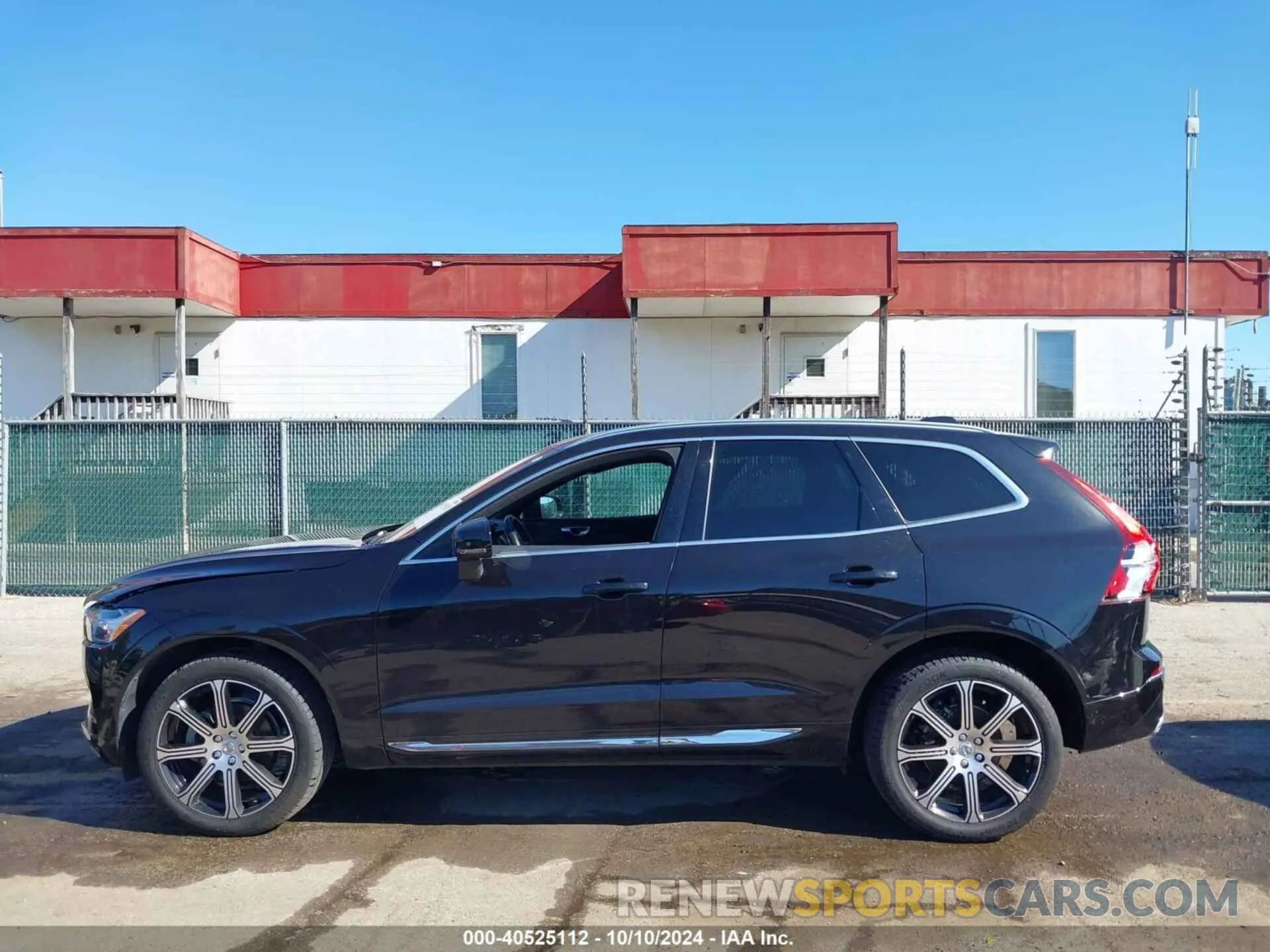 15 Photograph of a damaged car YV4102RL6M1749301 VOLVO XC60 2021
