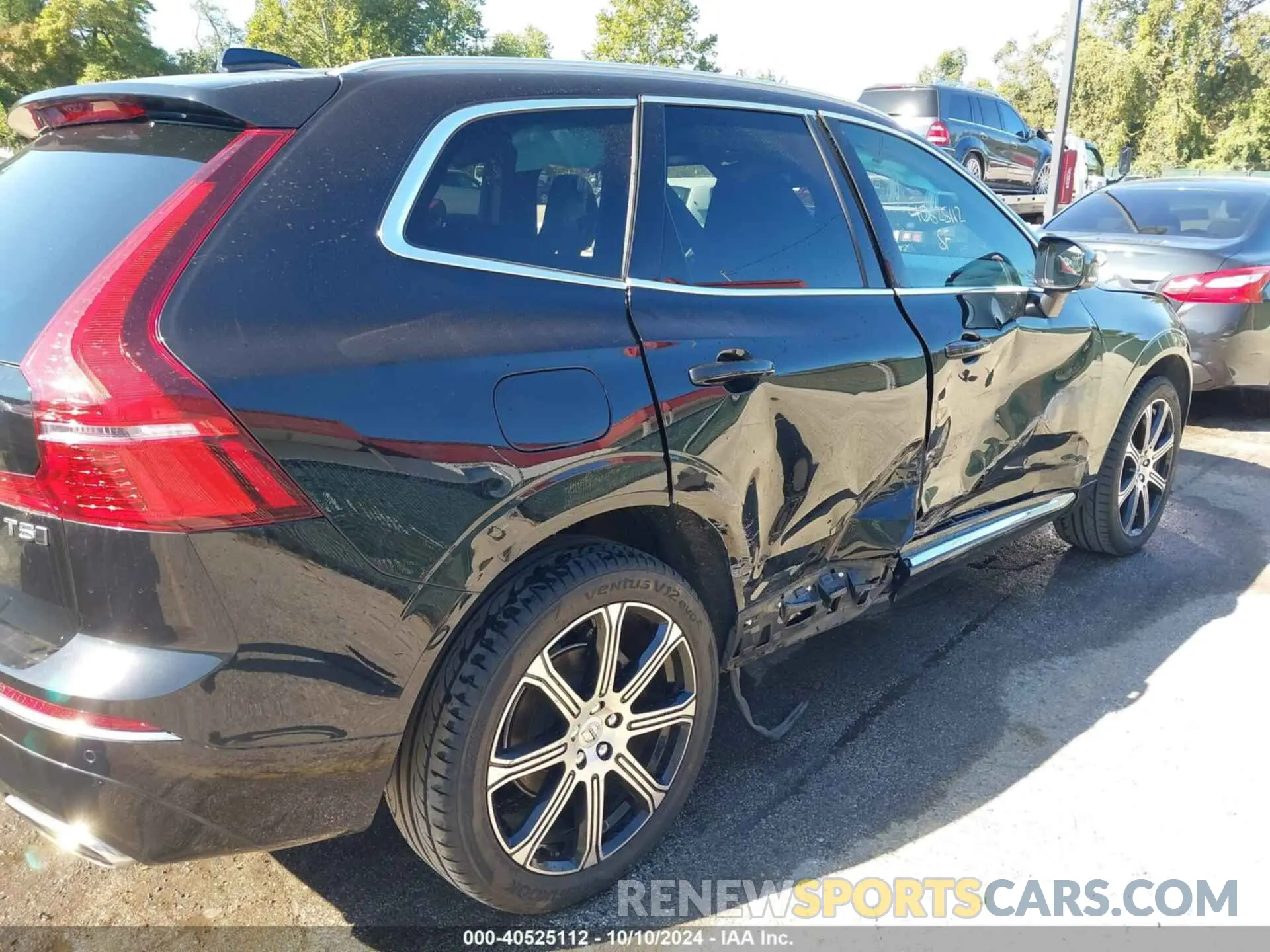 18 Photograph of a damaged car YV4102RL6M1749301 VOLVO XC60 2021