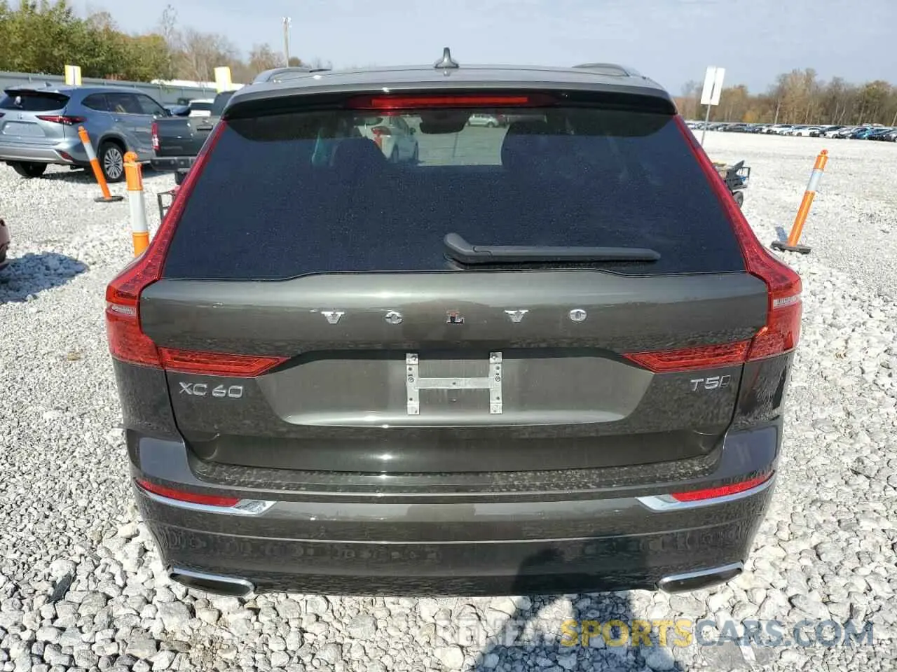 6 Photograph of a damaged car YV4102RL6M1870474 VOLVO XC60 2021