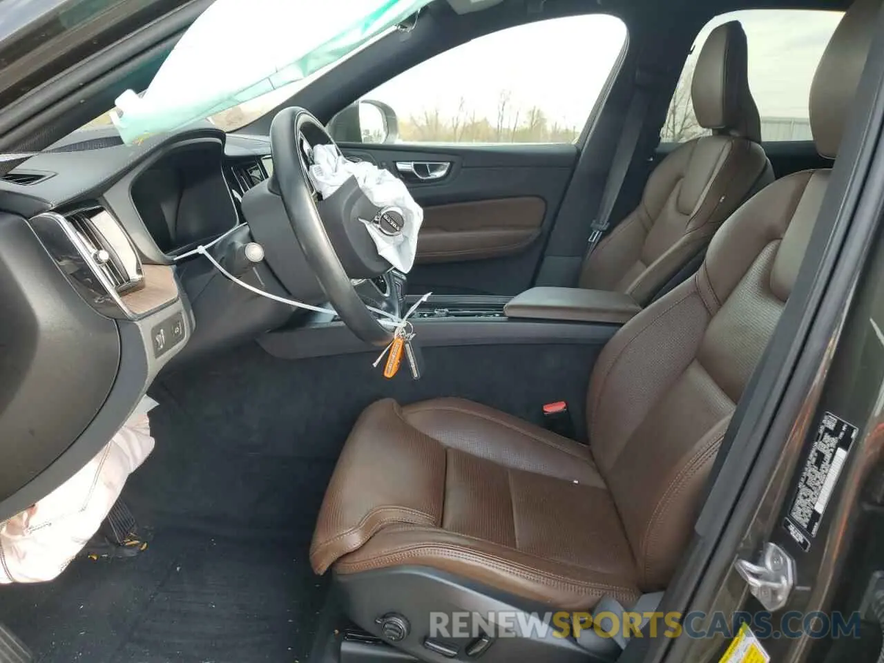 7 Photograph of a damaged car YV4102RL6M1870474 VOLVO XC60 2021