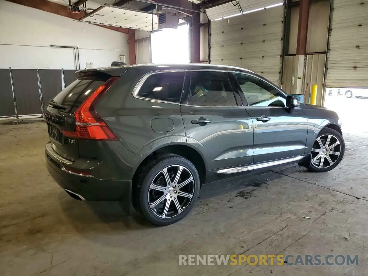 3 Photograph of a damaged car YV4102RL6M1887274 VOLVO XC60 2021
