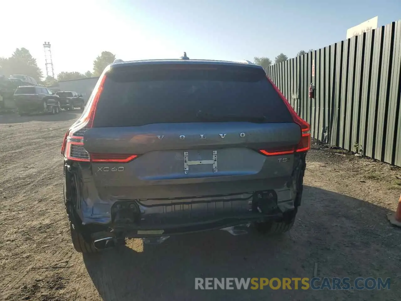 6 Photograph of a damaged car YV4102RL8M1733049 VOLVO XC60 2021